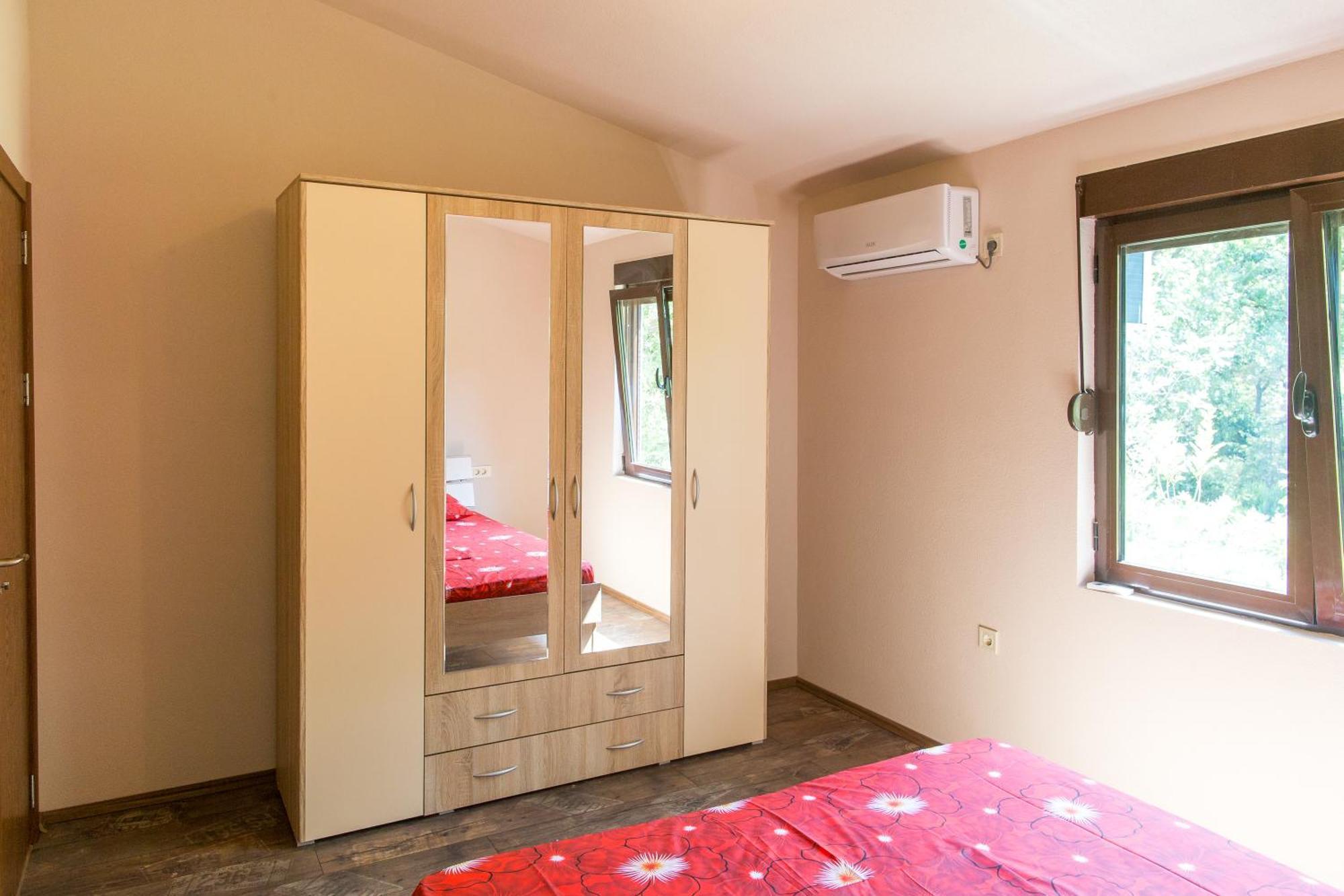 Apartment Bambo Tre Sorrele Котор Екстериор снимка